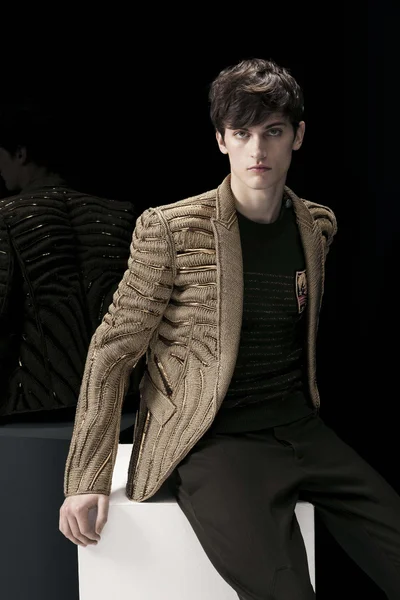 Look 33